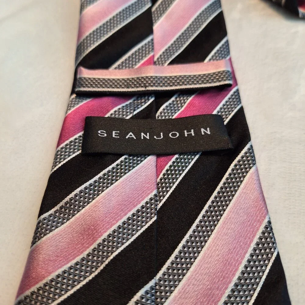 Sean John Luxury Mens Neck Tie Pink Black Striped Woven 100%‎ Silk